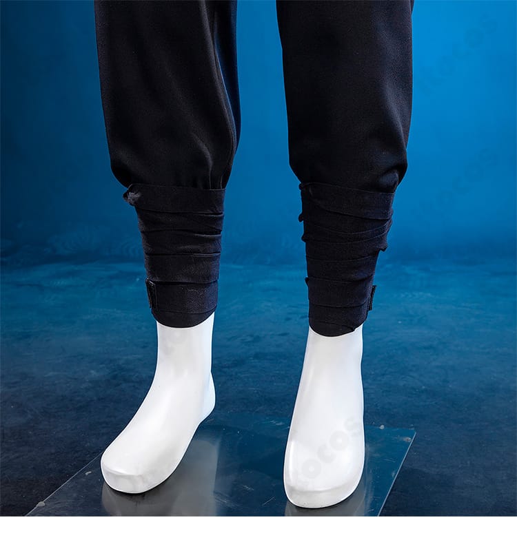 漆羽洋児コスプレ衣装のパンツ裾と包帯風ディテール