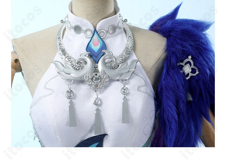 爻光コスプレ用ネックレスと首元装飾のディテール
