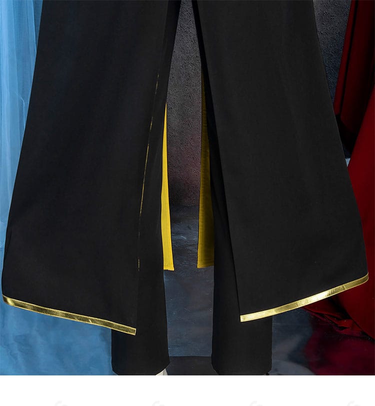 アルカードコスプレ衣装のコート背面と裾のディテール