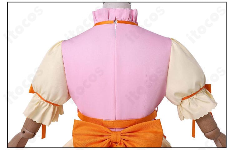 アーニャ コスプレ衣装の背面装飾ディテール