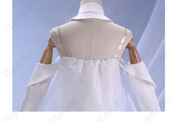 エミリア花嫁姿コスプレ衣装の背面肩まわりの仕立て