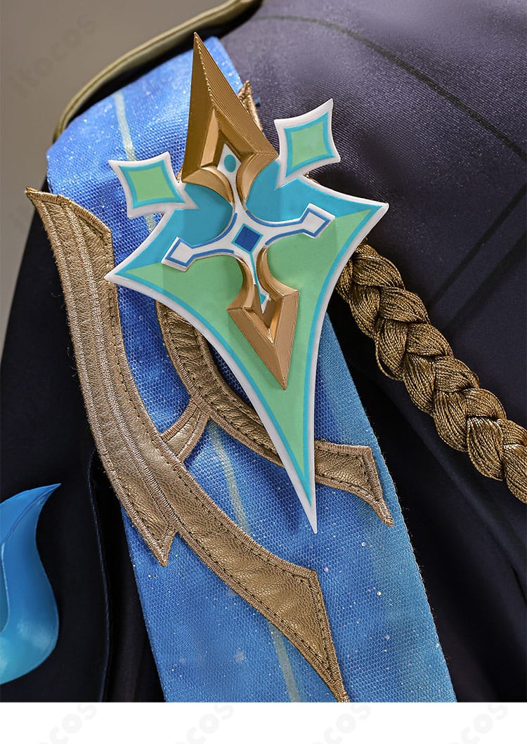 原神 空 戦闘服の背面肩周りの装飾ディテール