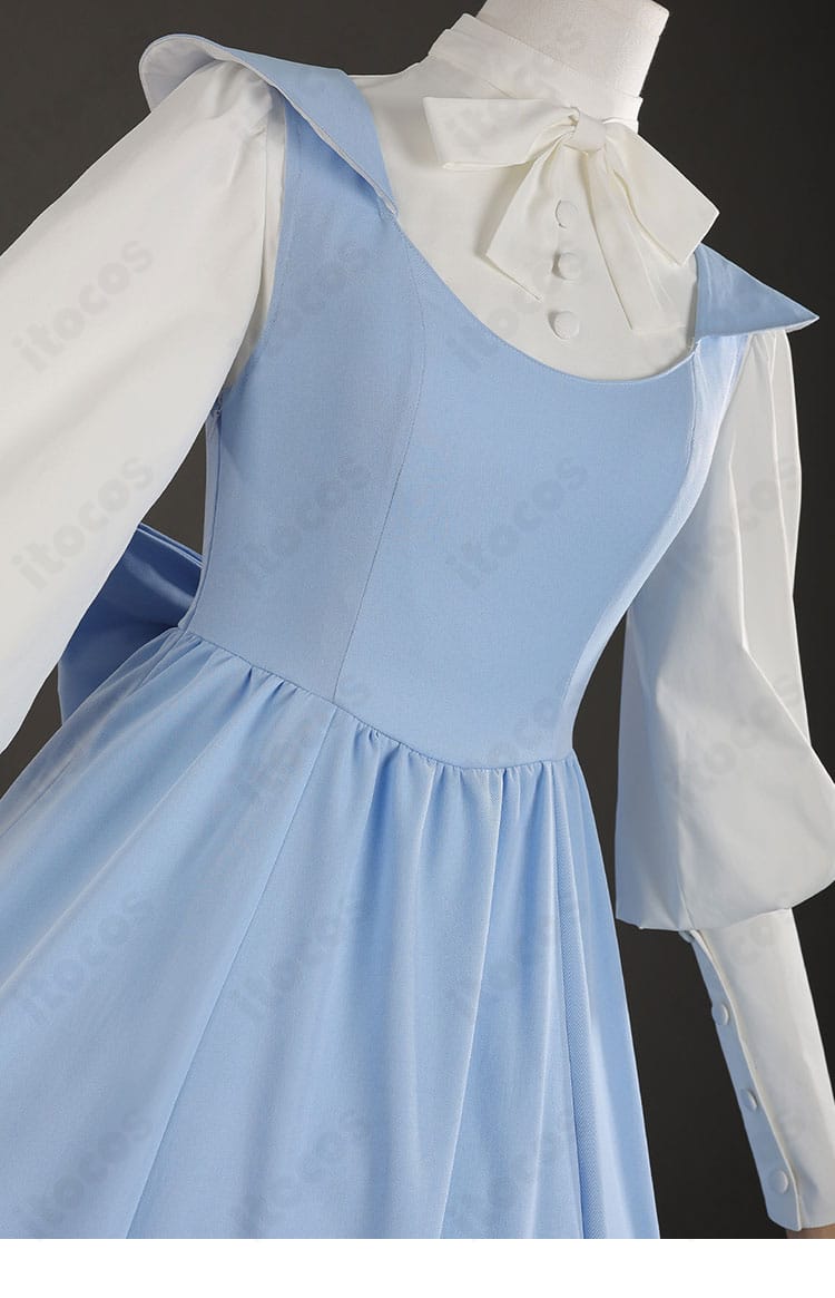ロキシー私服ワンピースの前立て装飾ディテール