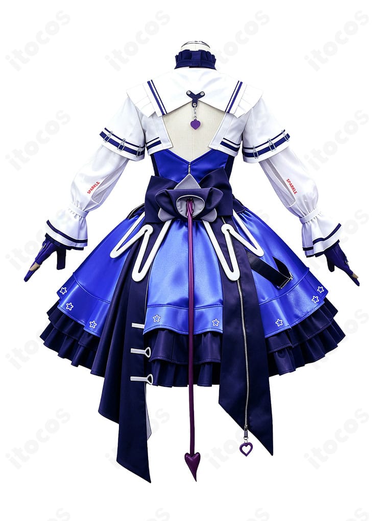 リーノ コスプレ衣装の背部リボンとシルエットが分かる背面全体