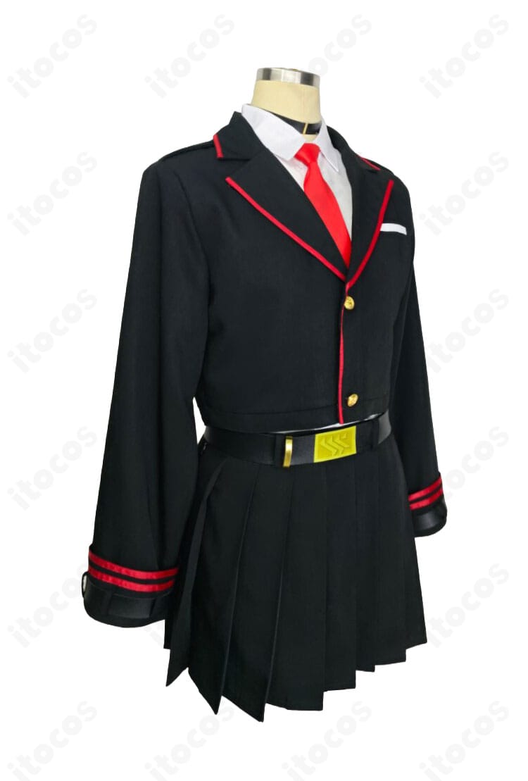 五十嵐カヨコの学園制服風コスプレ衣装の背面デザイン