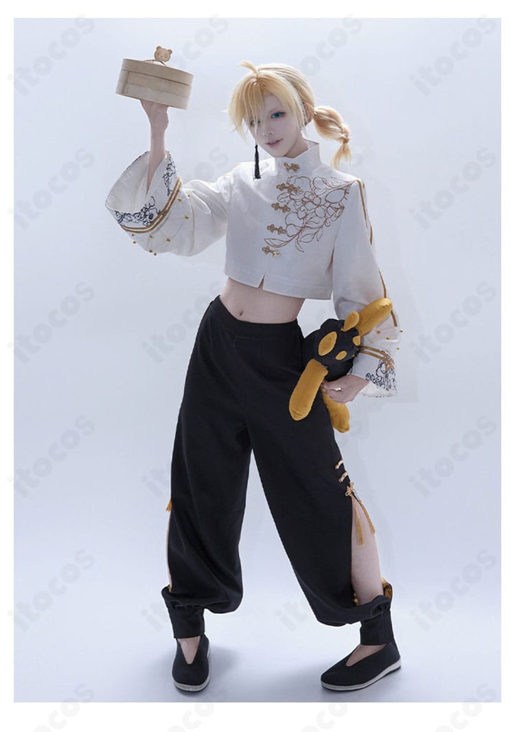 鏡音レンのツリービレッジカフェ衣装を着用した正面コスプレイメージ