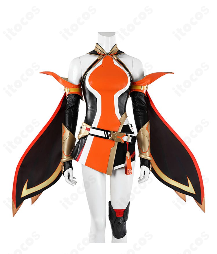 アンランの近未来戦闘服を再現したコスプレ衣装の正面