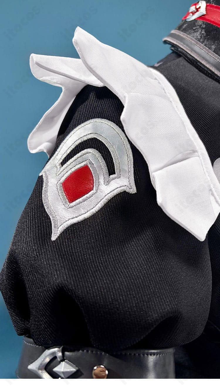 メイド長Ver.コスプレ衣装の肩まわりの装飾