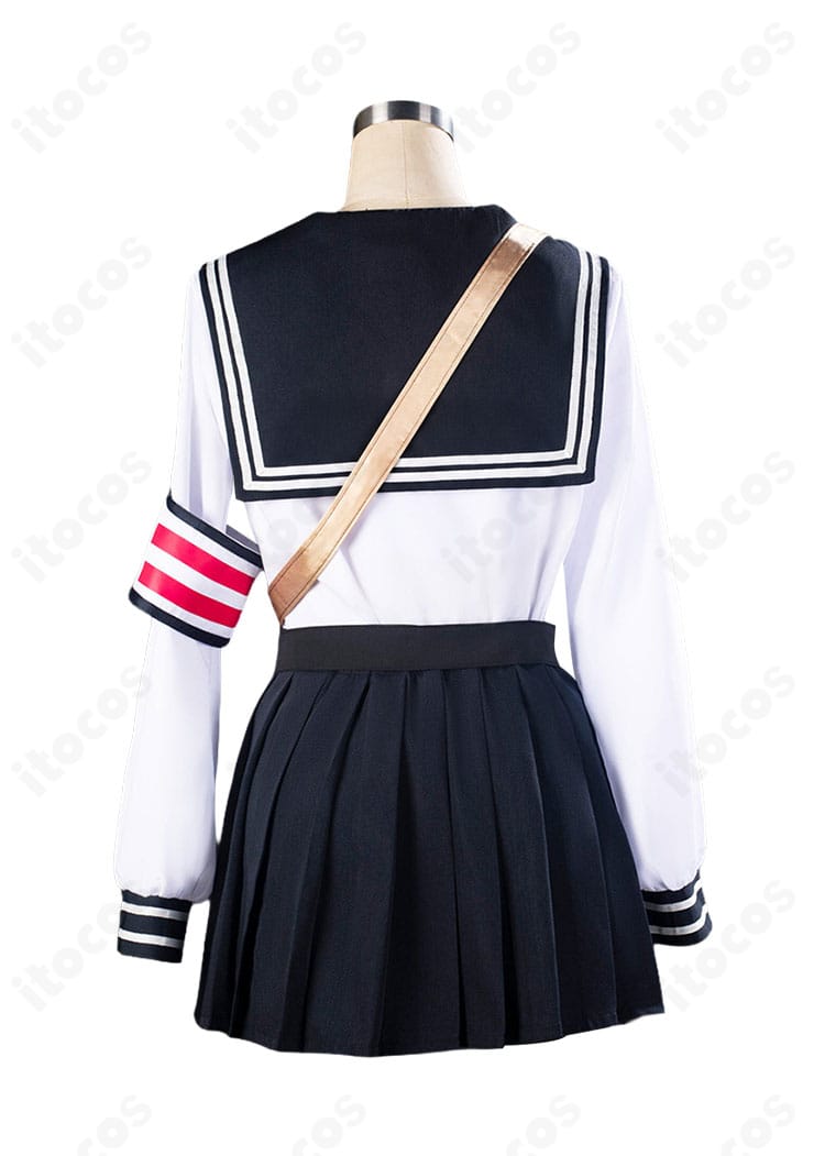 七度ユキノのセーラー制服風コスプレ衣装の背面