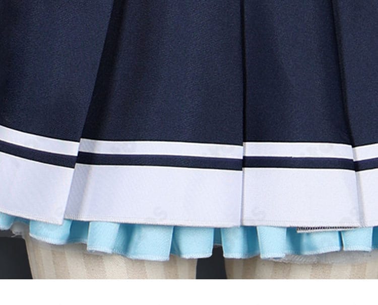 珠洲島有栖の制服コスプレ衣装のスカート裾の装飾詳細