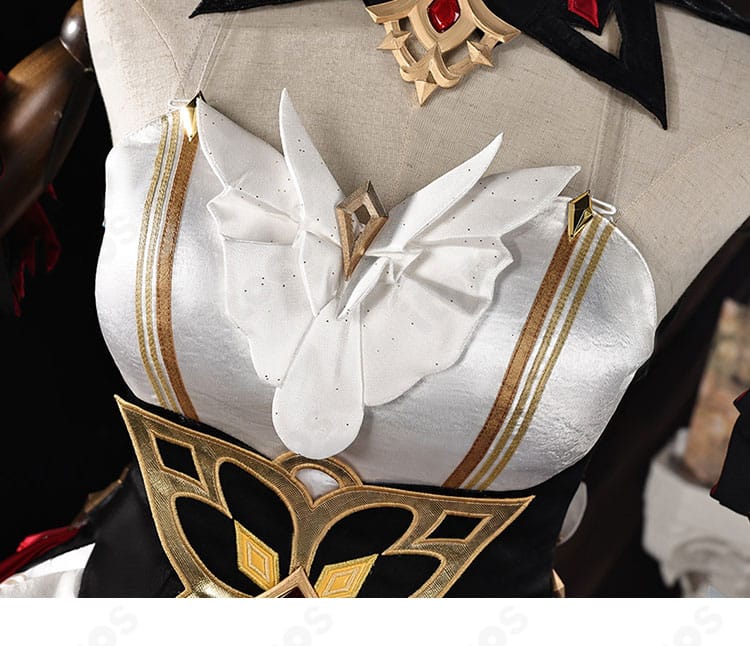 サンドローネ 鏡水の解明ドレスの前合わせ部分の装飾