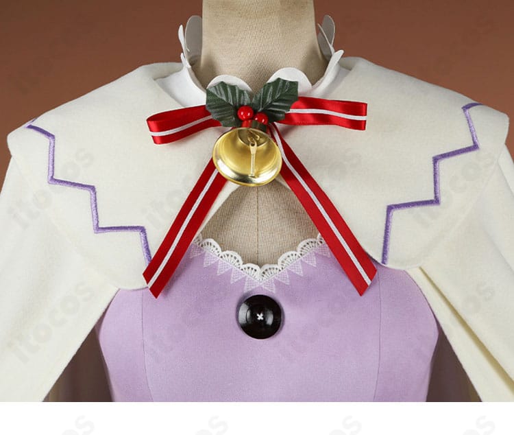 エミリアのクリスマスコスプレ衣装の首元の装飾
