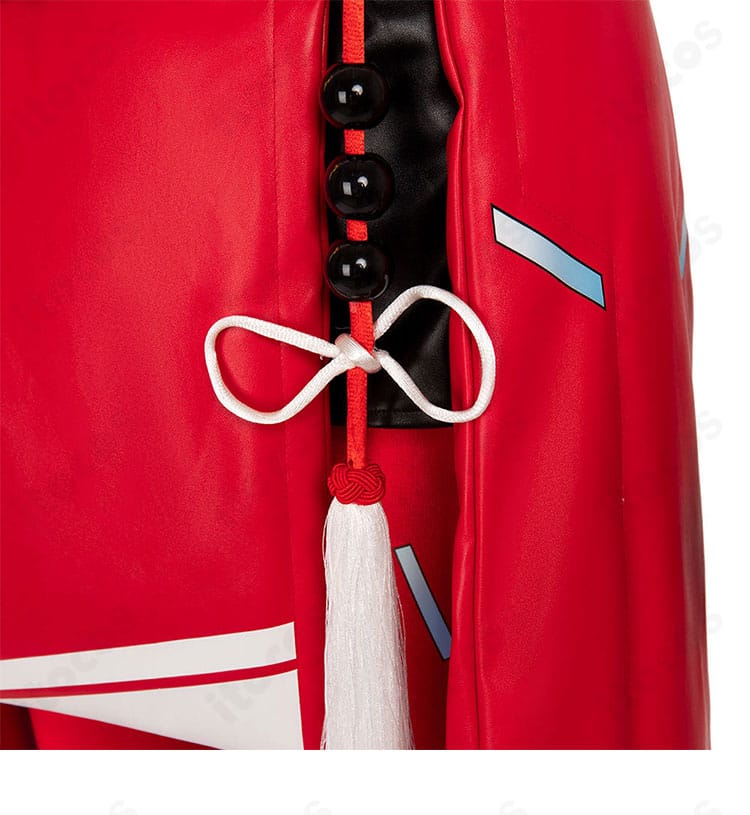 オーバーウォッチ2 キリコ コスプレ衣装 ベルトアクセの近影。メタルパーツの質感を強調。