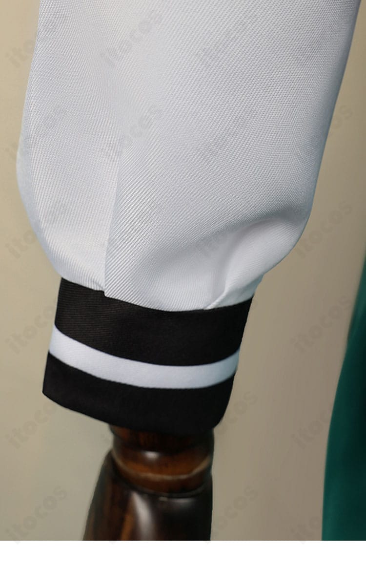 斉木楠雄のΨ難 照橋心美 制服コスプレ 袖口ステッチの近接。端処理とステッチワークの精度を示すディテール画像。