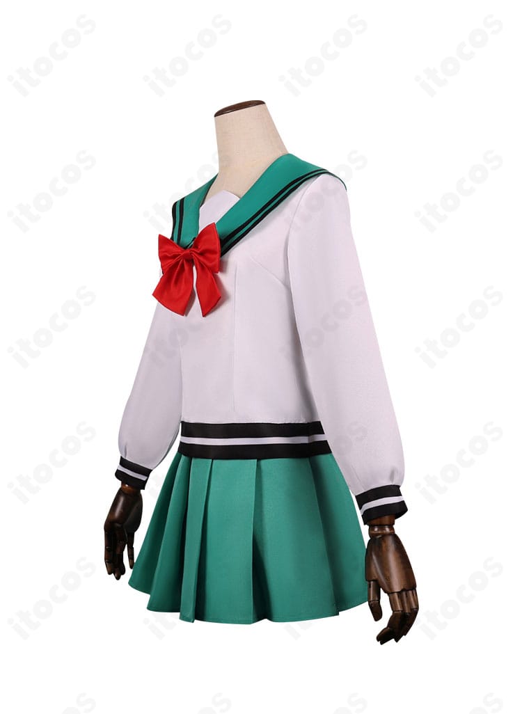 斉木楠雄のΨ難 照橋心美 制服コスプレ サイドシルエット。腰から裾のラインと可動性、撮影映えするプロポーションを示す画像。