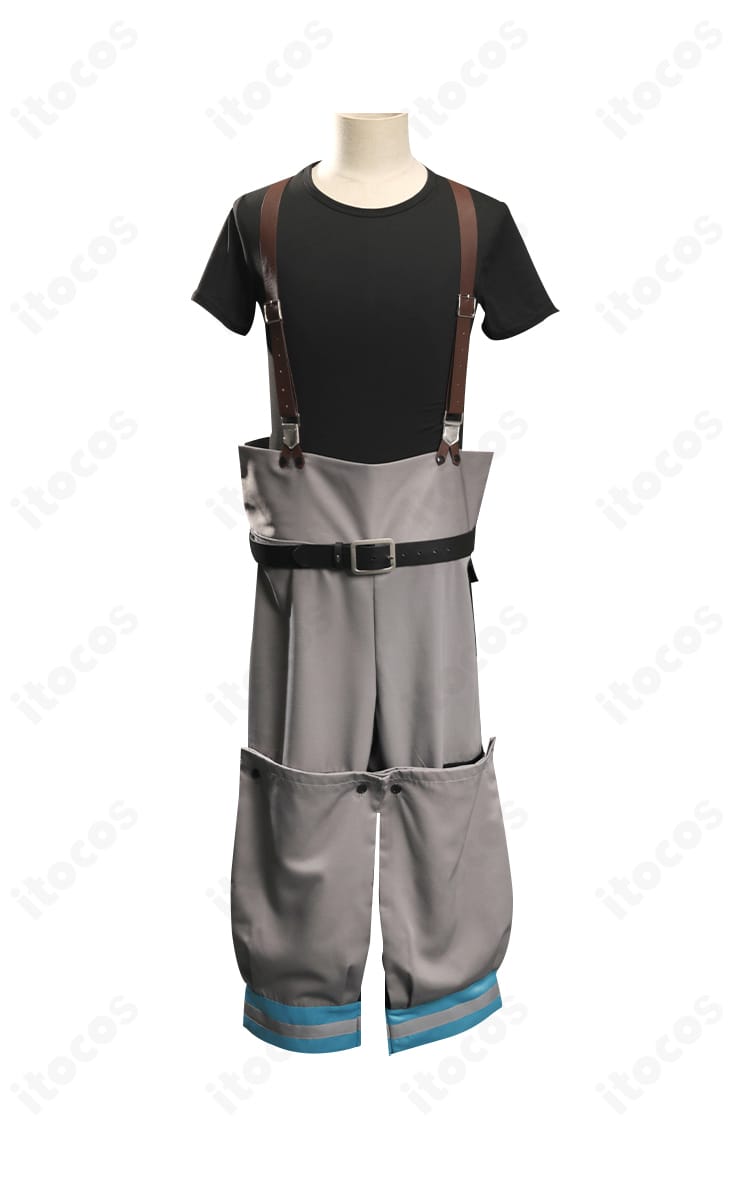 森羅日下部 コスプレ衣装のパンツ正面。ストライプ位置とシルエットの見え方