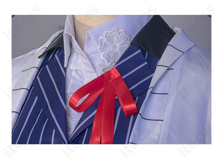 時空の絵旅人 主人公コスの衿元装飾アップ。刺繍の意匠と縁取りの精緻さを確認できるクローズアップ。