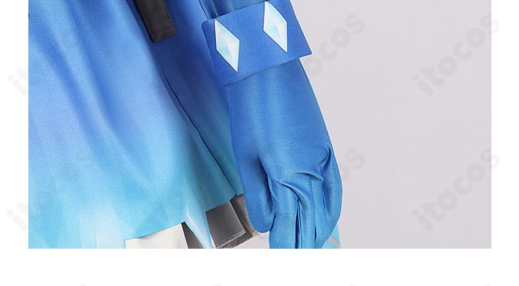 メリル衣装 手袋と手首飾りのディテール。手元の装飾とステッチの見え方を確認できる。