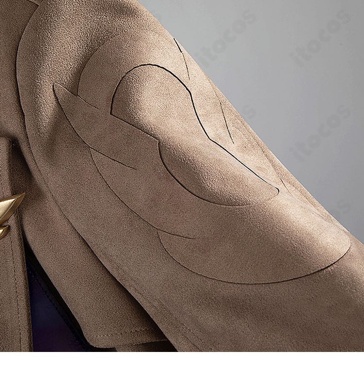 腕の袖部分装飾クローズアップ。ライン取りと装飾パーツの配置が見える画像。