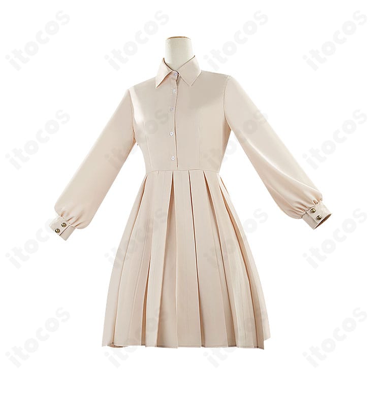 エナー・アールウェット秋服コスプレのスカート細部。生地の質感とプリーツの表情を確認できる画像。