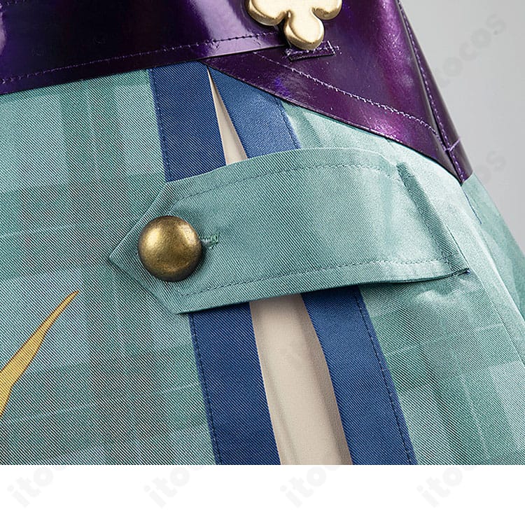 エナー・アールウェット秋服コスプレのボタン細部。精密な造作と質感を示すクローズアップ。