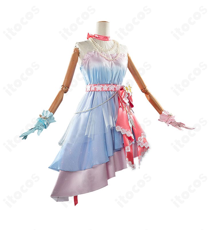 サクラチヨノオー Fleur Enneigée コスプレ衣装の右側面。ベルト位置とスカートのライン、サイド装飾の見え方が分かる。