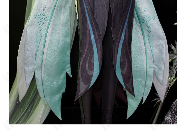 閑雲 コスプレ衣装 脚部前面装飾の精細表現。模様のコントラストが際立つ