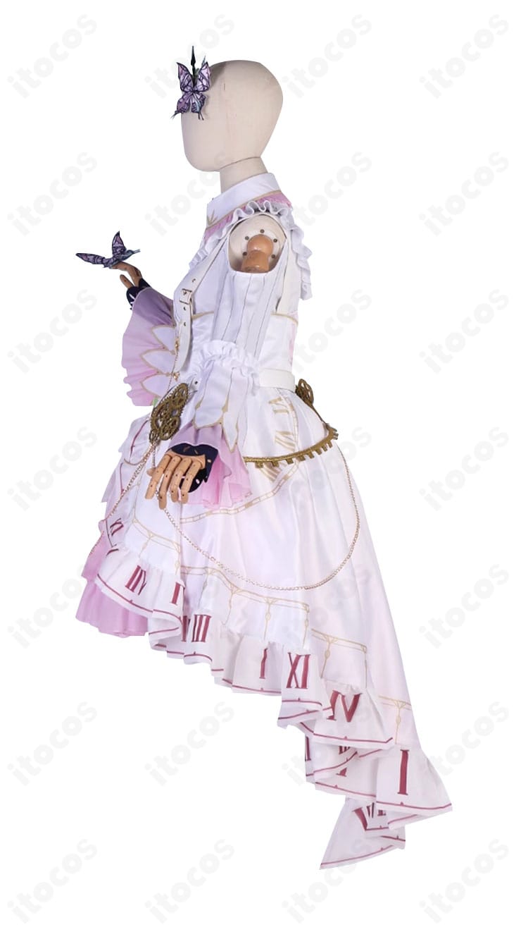 暁山瑞希 コスプレ衣装の側面全体図。スカートのフレアとラインが美しく映えるシルエット