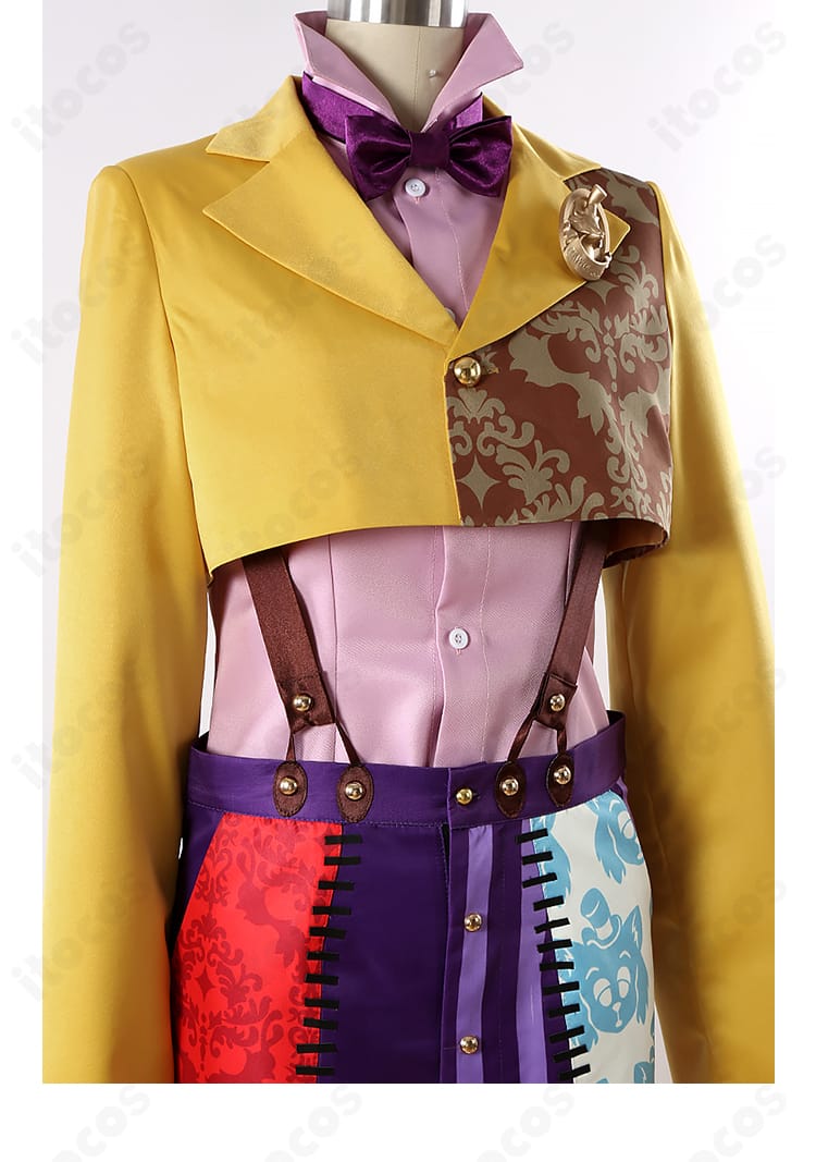 ツイステ ギデル 衣装の正面装飾ディテール。刺繍風パーツと素材感、蝶ネクタイの質感が分かるクローズアップ画像。