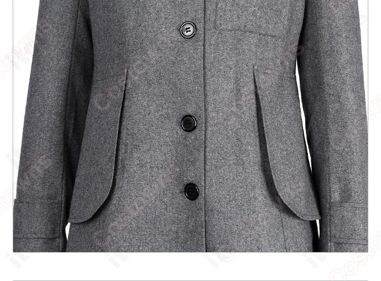 両側ポケットの形状と実用性を示すダイアナ・プリンス コート衣装