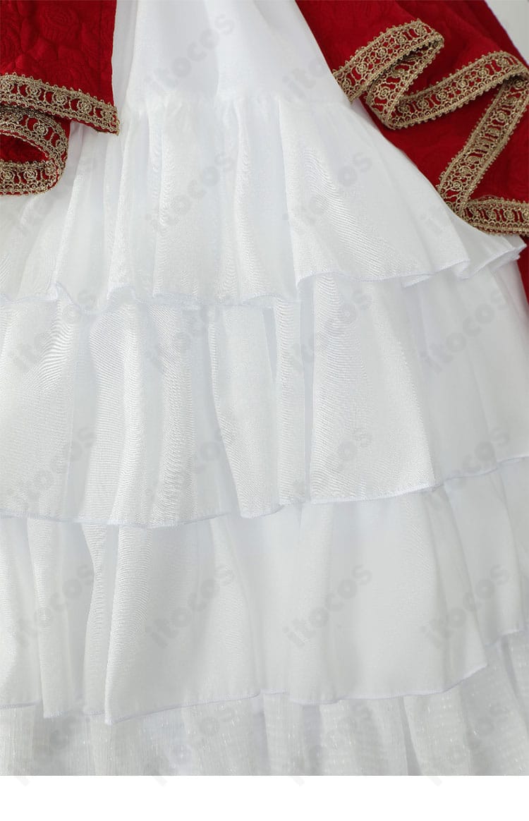 真紅コスプレ衣装のスカート正面。パニエで支えたクラシカルなAラインが美しいシルエットを形成