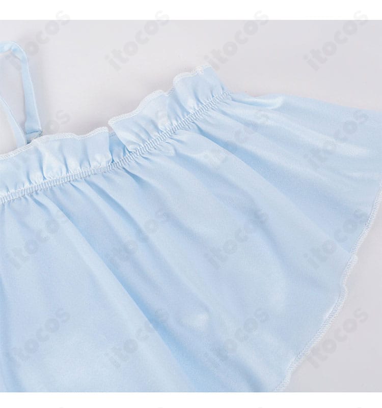 星野アイのビスチェ風トップスの近接ディテール。素材の艶感と縫い目の仕上げ。