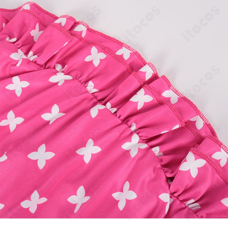 【推しの子】星野ルビー 水着コスプレ衣装の裾ディテール。鮮やかなストライプ模様とコントラスト配色が分かる画像