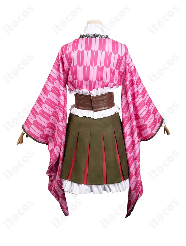 鬼滅の刃 甘露寺蜜璃 伍周年記念祭コスプレ衣装の背面。背中の切り替えや丈感まで設定に沿って表現。