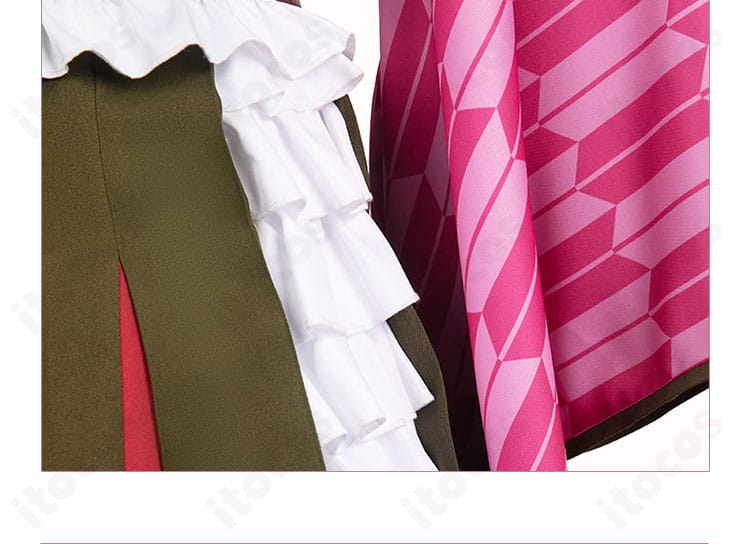 鬼滅の刃 甘露寺蜜璃 伍周年記念祭コスプレ衣装のスカート細部。白色ストライプの模様と縫製ラインを強調。