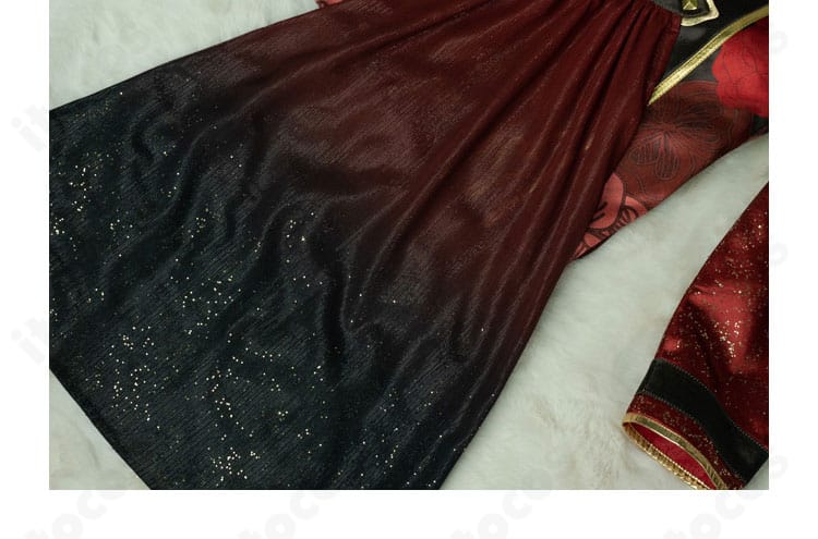 あんさんぶるスターズ！！ Trickstar Xdayコスプレ衣装 背面裾の装飾クローズアップ。刺繍とパイピングが華やかさを演出。