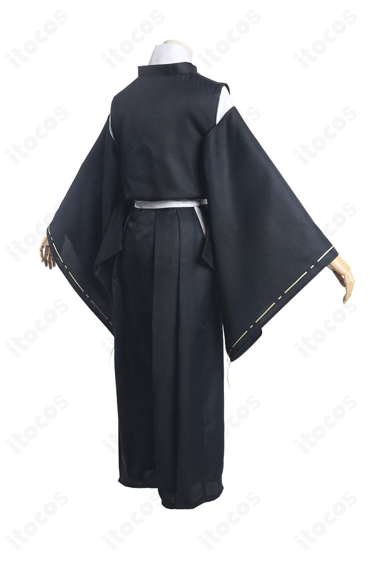 加茂憲紀 コスプレ衣装 背側面。帯位置と袴のプリーツが分かるリアルな仕立てのディテール