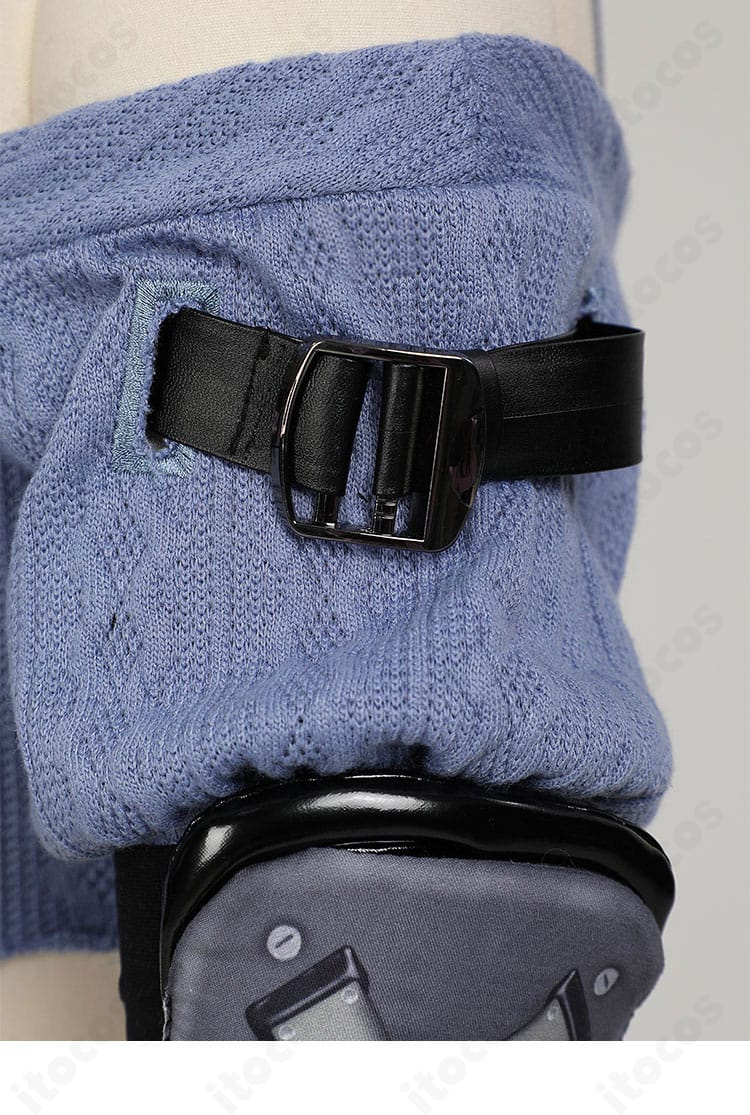 ティファ衣装の肩装飾クローズアップ。メタルフットの意匠と質感表現を高精度に再現。