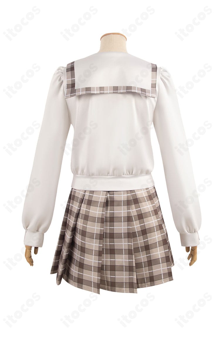 春日野穹 学園制服コスプレの背面。披肩周りとバックの意匠・ラインを確認できる後ろ姿。