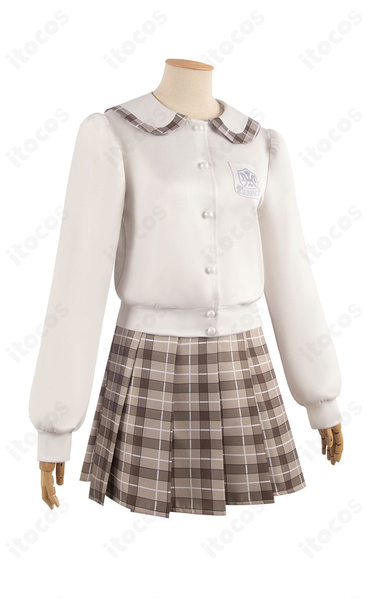 春日野穹 学園制服コスプレの右側面。学園制服のライン取りと全体バランスが分かる角度のディテール。