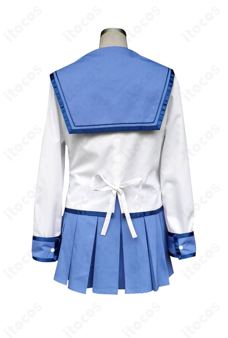 Angel Beats! 仲村ゆり コスプレ衣装の背面図。背面のライン取りとスカートのプリーツが分かる高忠実な再現カット。