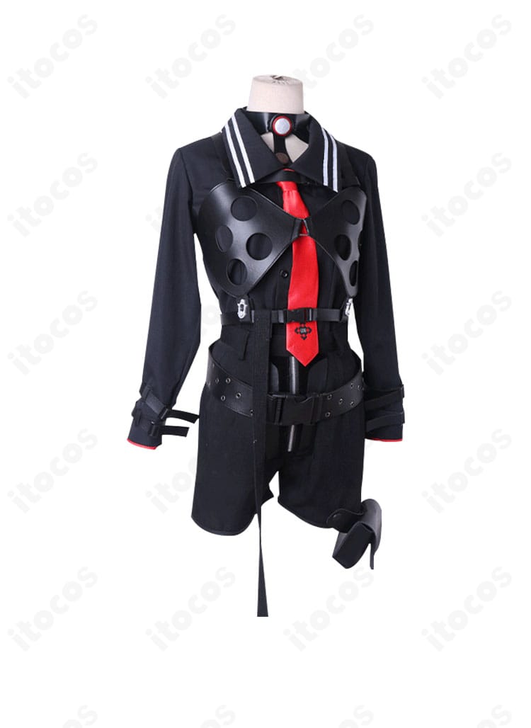 内搭の正面装飾ディテール。胸元から腹部にかけての意匠を近接で確認できる画像。