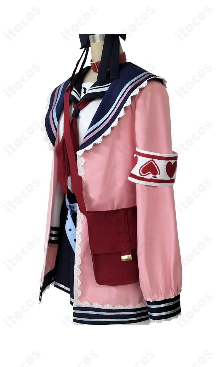 魔界ノりりむ セーラー服コスプレ側面。セーラーカラーのラインや腕章、ベルト位置などのディテールが分かるアングル