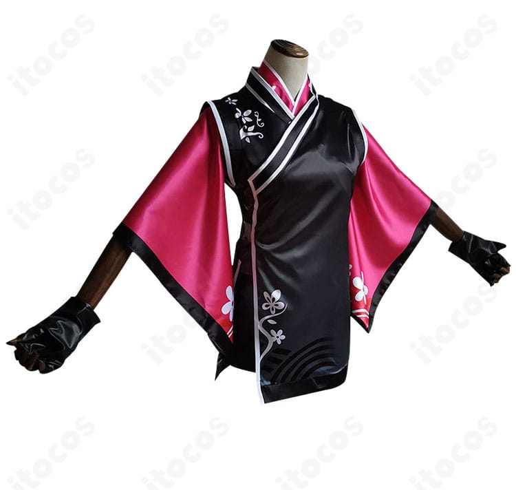 ジェシカ「君子蘭」衣装の側面シルエット。上着のライン、ショートパンツの丈感、手袋のフィット感を確認できる角度。