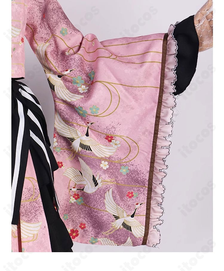 暁山瑞希 和ロリ衣装の袖口装飾ディテール（レース・配色）