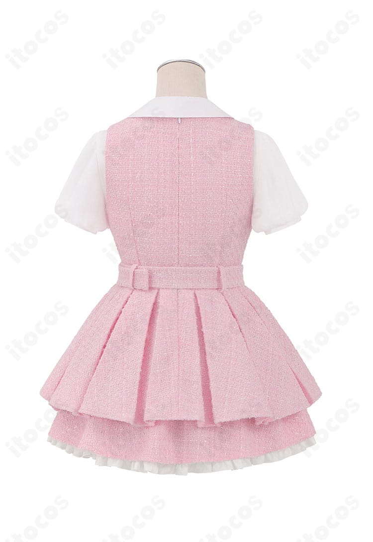 高坂穂乃果 GiGOコラボカフェ10周年衣装の背面。ワンピースの後ろ姿と小物配置の再現ディテール。