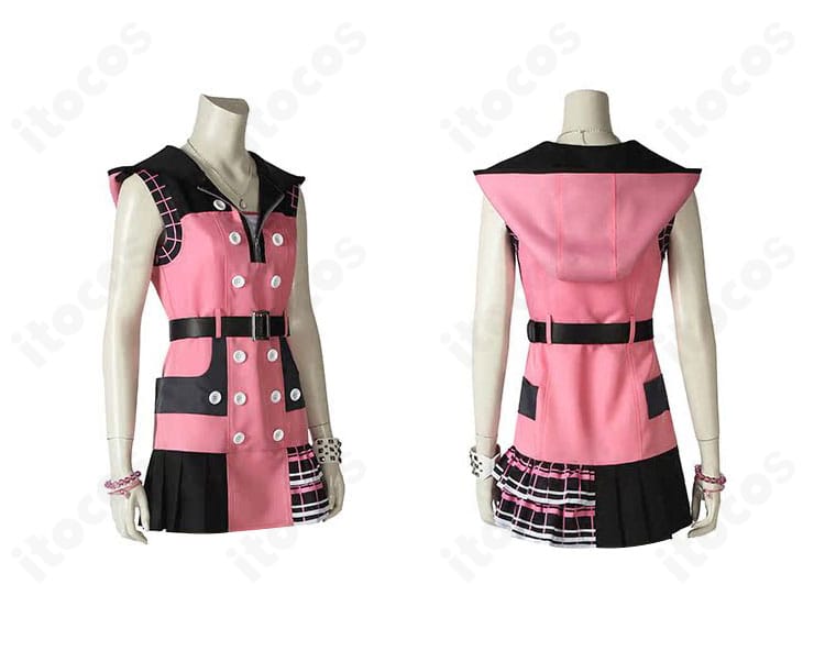 カイリ コスプレ衣装の側面・背面。フードの形状、ウエストライン、背面の配色切替とベルト位置が分かるディテールショット。