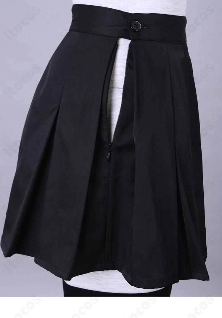 遠坂凛 通常衣装コスプレのスカート側面。流れるラインと程よいフレアで脚長効果を演出。