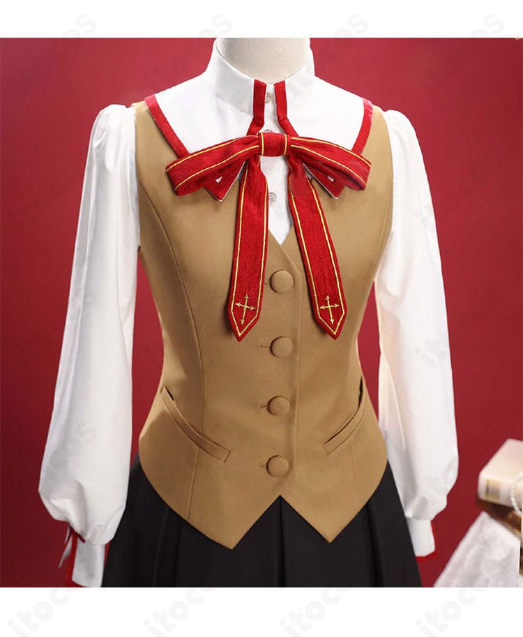 遠坂凛 制服コスの上衣フロント装飾。前立てとボタン位置を忠実に再現した近接カット。