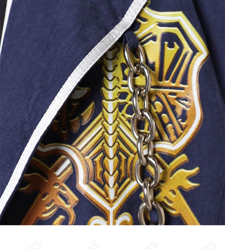 スティーブ・フォックス 衣装の胸元刺繍。キャラクター象徴モチーフを忠実に落とし込んだ意匠。